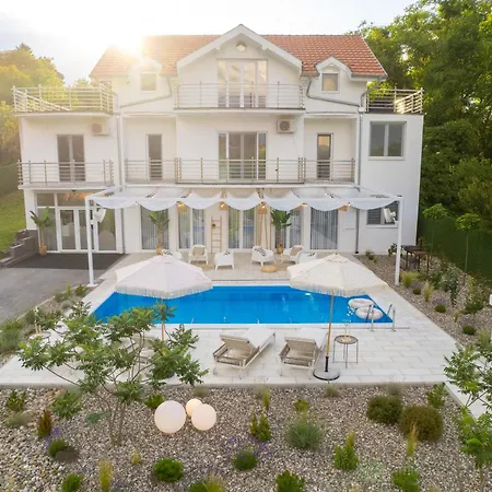 Carpe Diem Villa